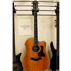 410-CE Taylor Acoustic Electric. Includes hard case.